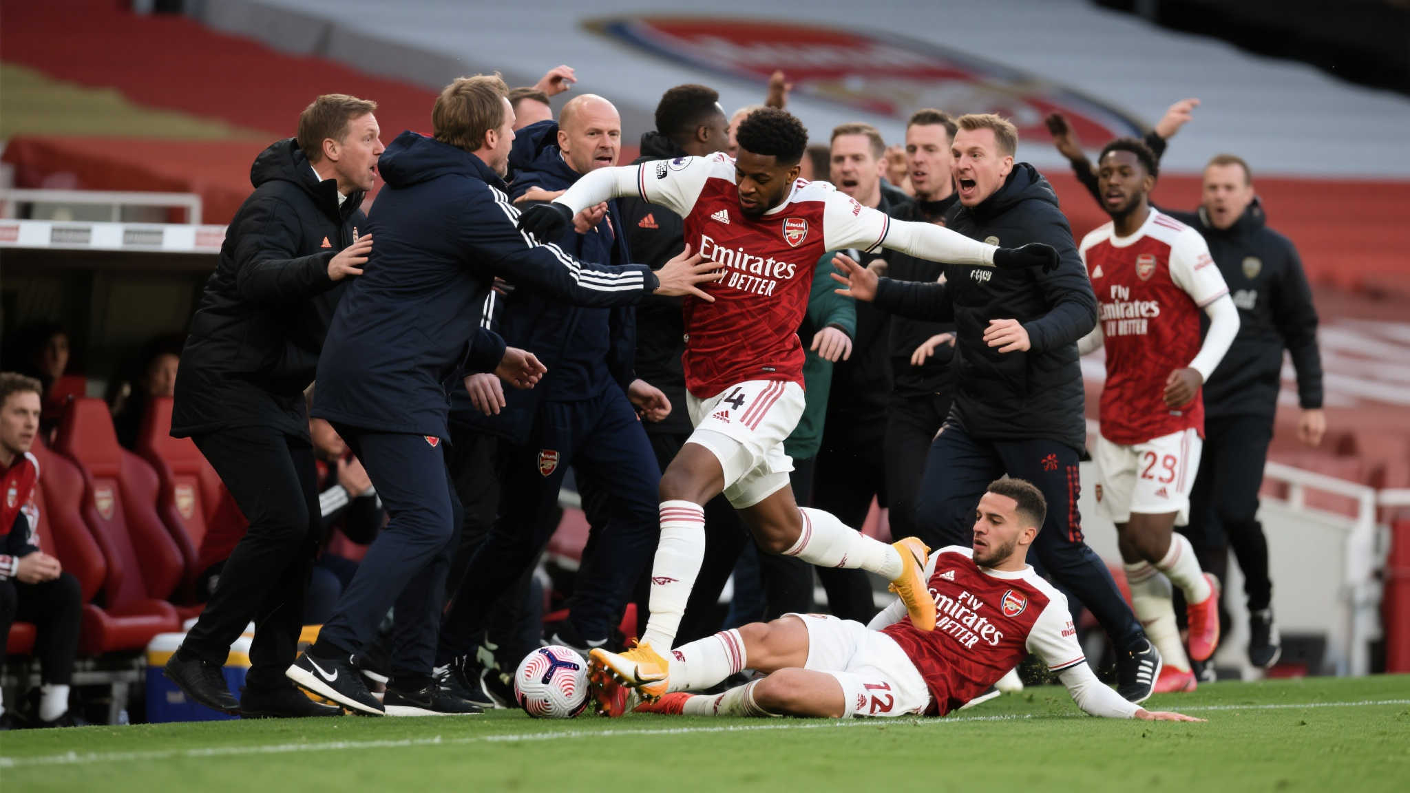 现攻防两端 现攻防两端